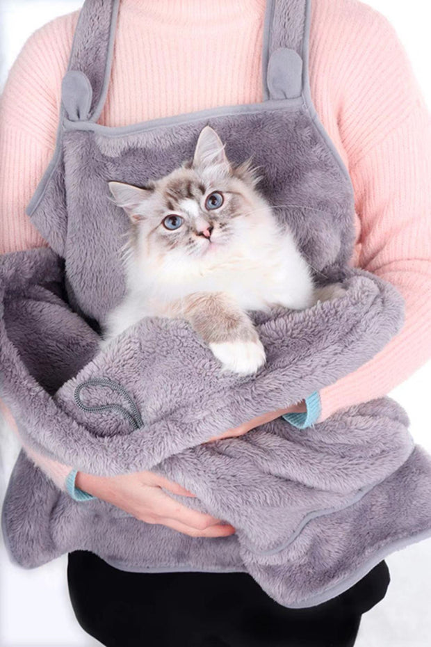 Machine Washable Arctic Velvet Cat Kangraoo Apron Sleeping Bag To Carry Your Pets. Helping You To Hug & Cuddle Your Furry Friends With This Soft Velvet Apron