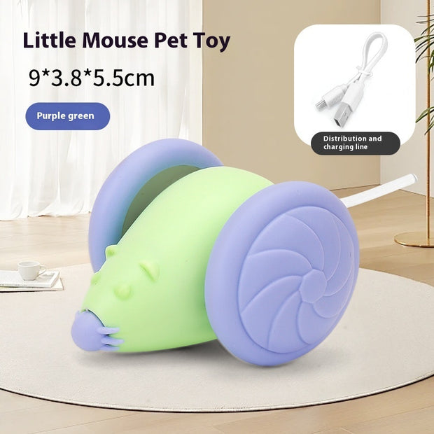 Introducing The Auto Mouse AI. With a USB rechargeable design, it’s always ready for action, and its vibrant multi-colour lights captivate your cat’s attention. Perfect for busy pet owners